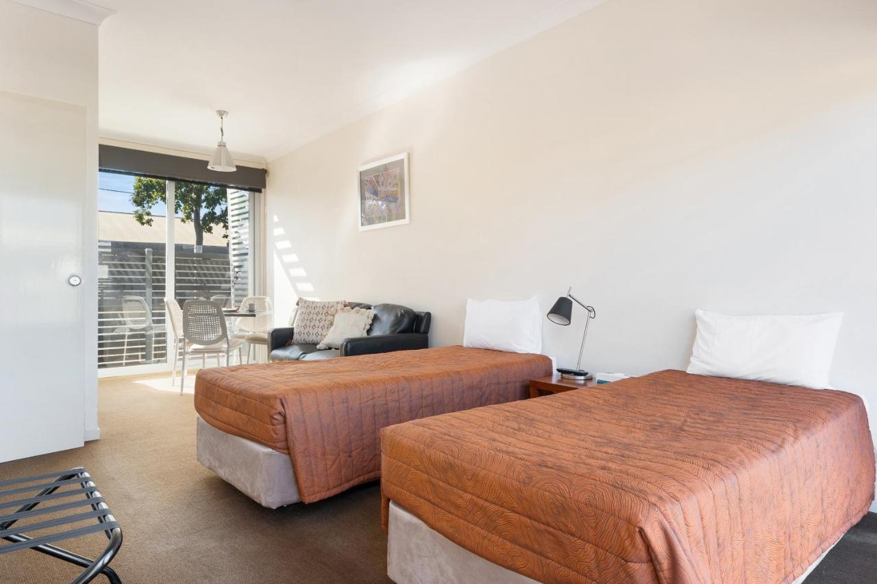 Smart Stayzzz Inns Clermont Екстериор снимка