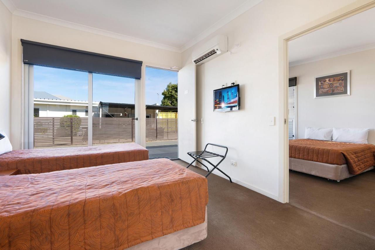 Smart Stayzzz Inns Clermont Екстериор снимка